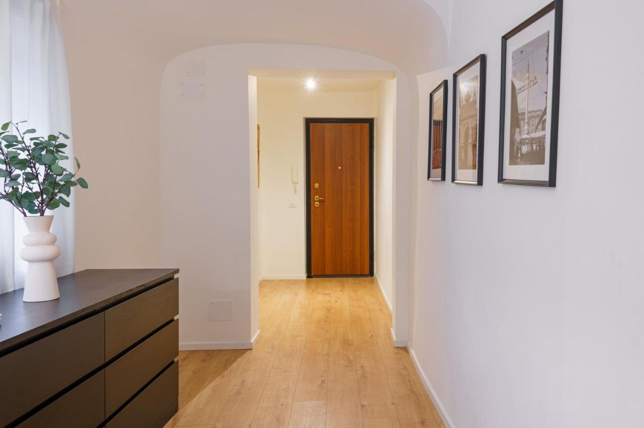 Parlamento Apartment - Esclusivo 120Mq Centro Storico Palermo Luaran gambar